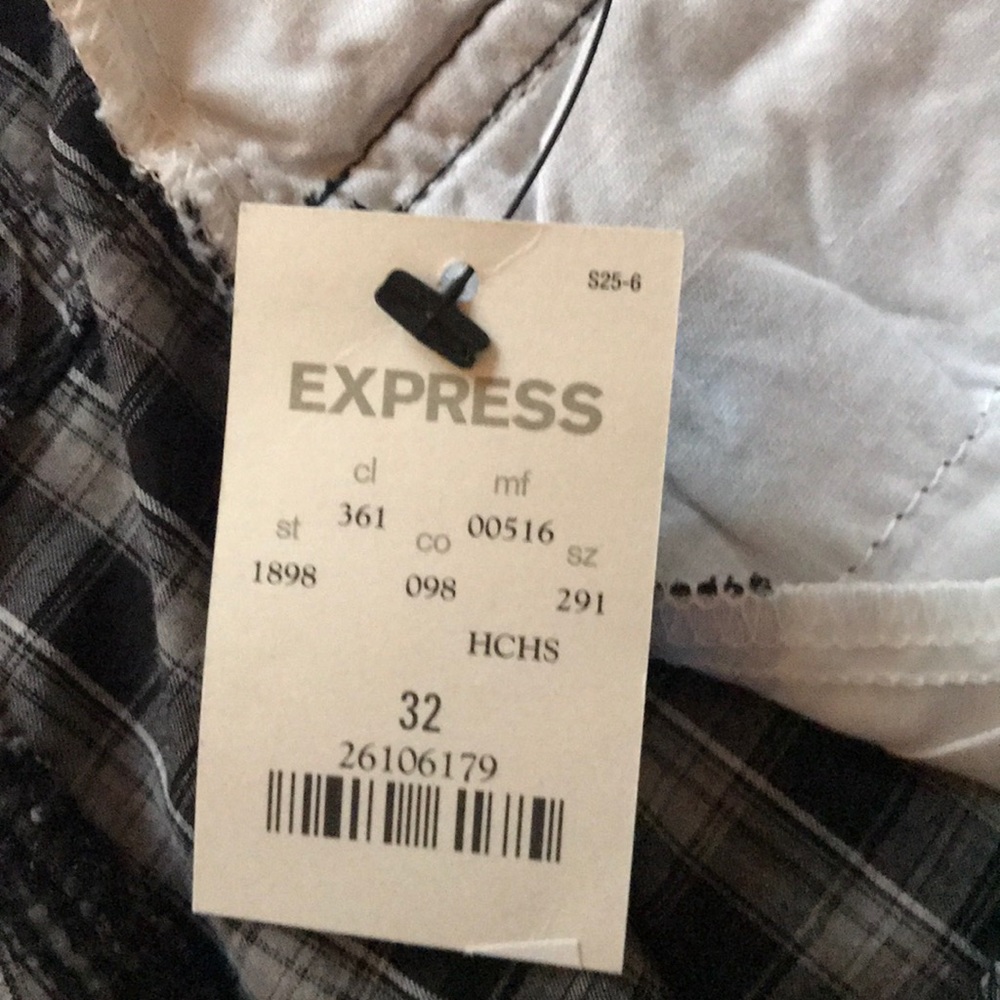 🆕 Express Shorts - Picture 5 of 7